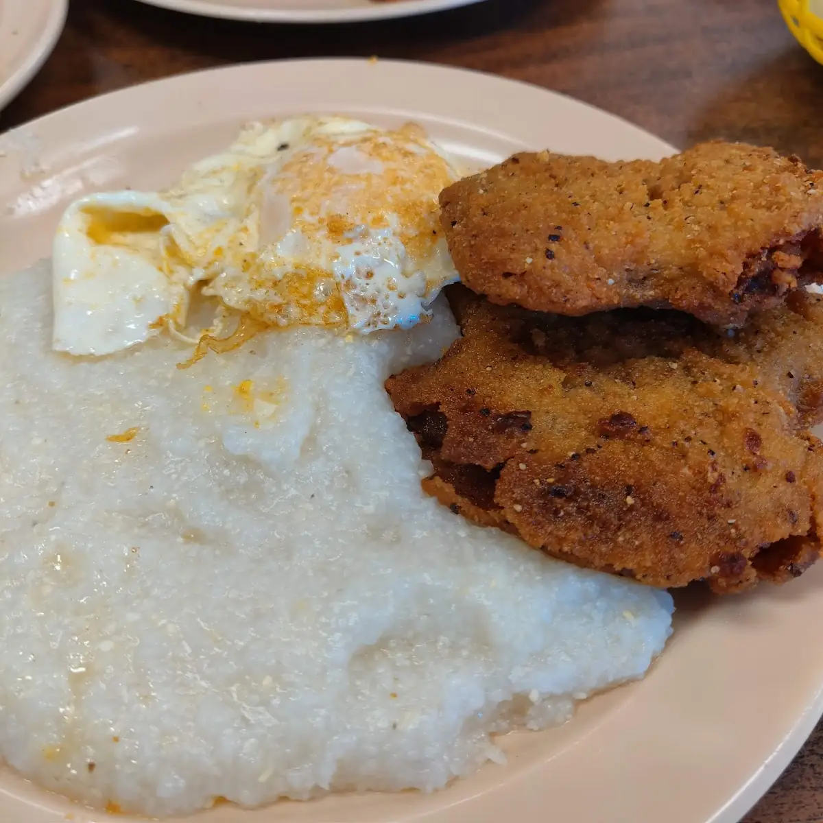 Eggs Grits Fried Steak