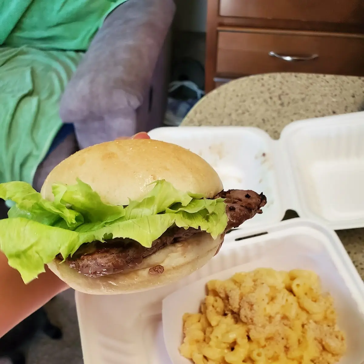 Hamburger with Mac and Cheese