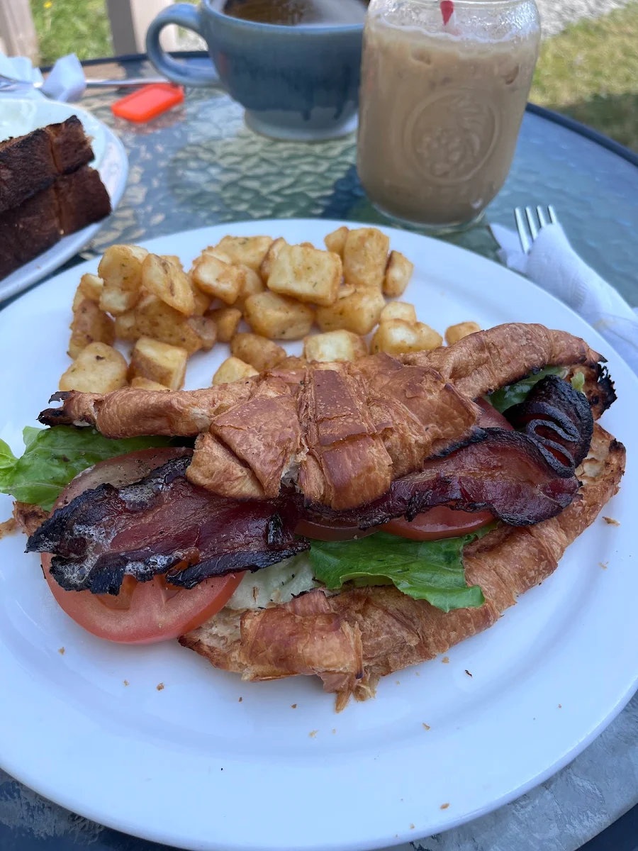 blt Croissant