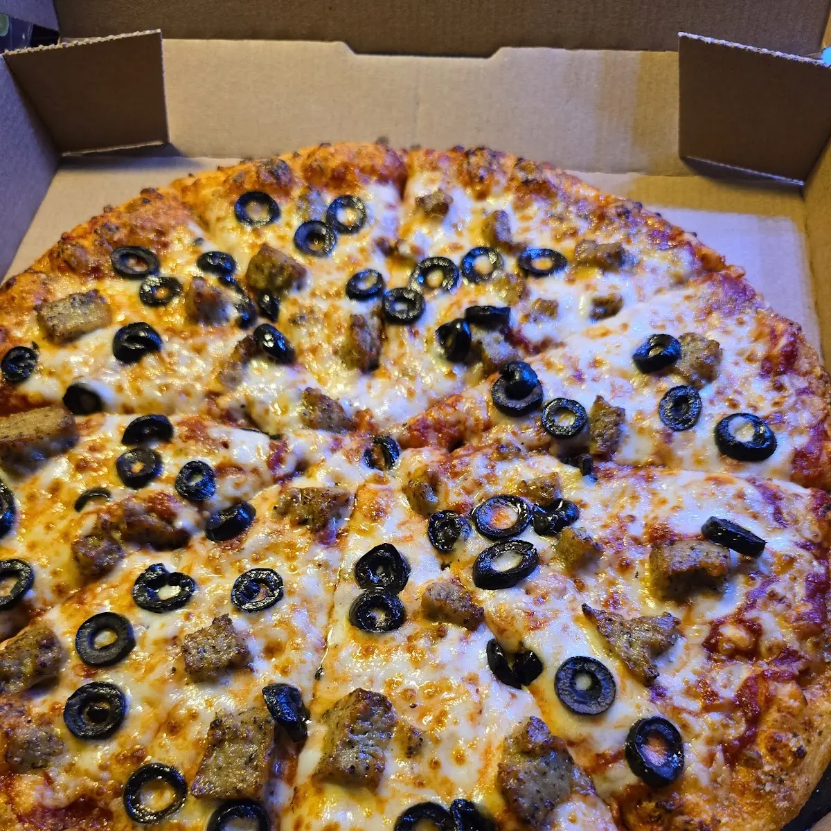 Medium Sausage and Black Olive