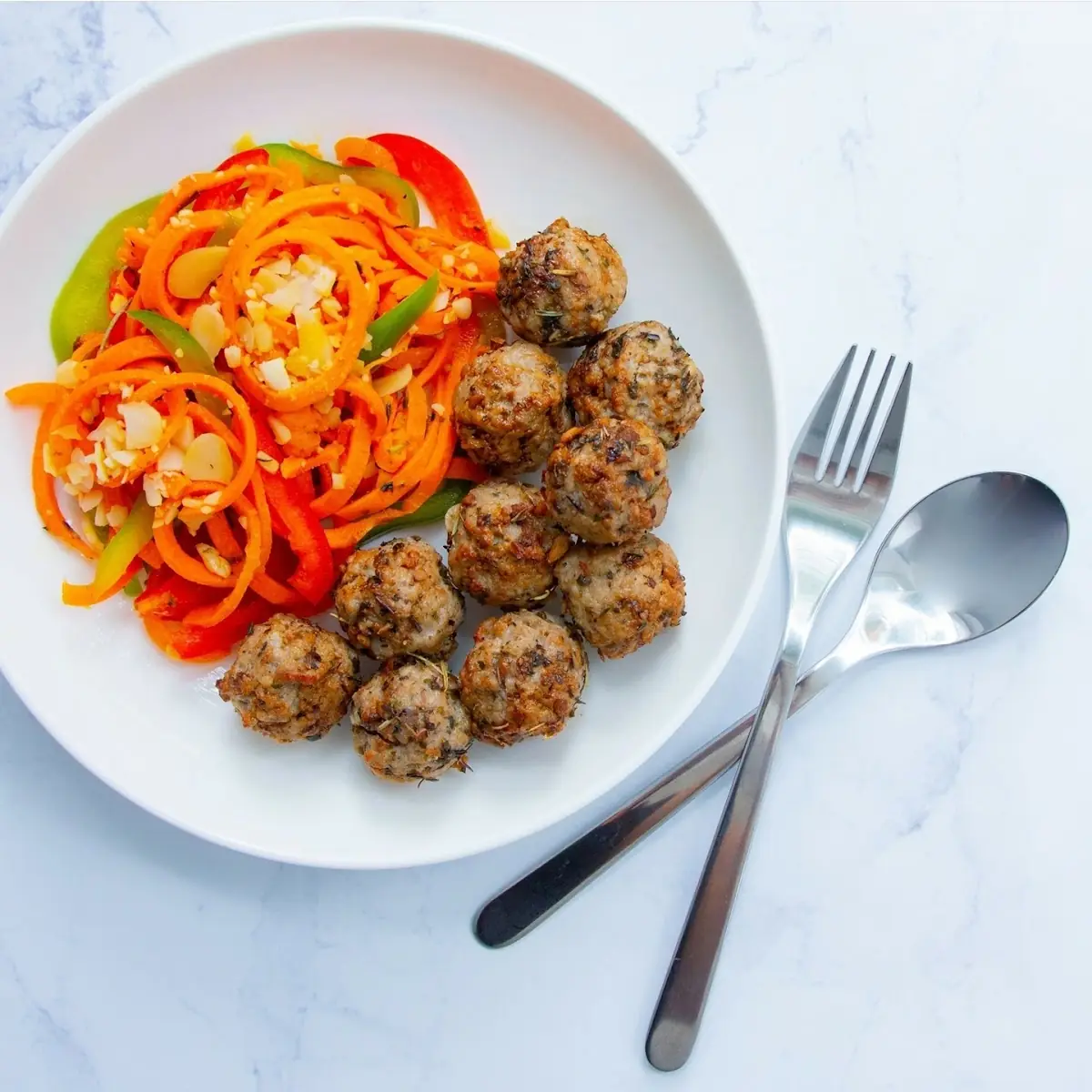 Firecracker Meatballs with White Rice and Roasted Green Beans