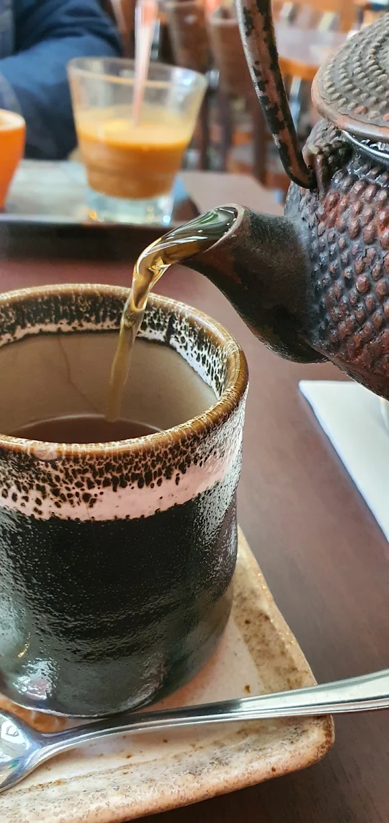 Earl Grey Tea, Le Monde Cafe