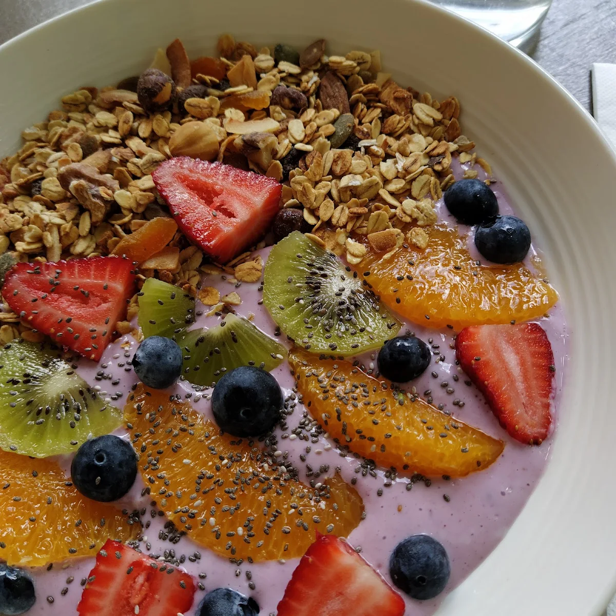 Granola Bowl, Le Monde Cafe