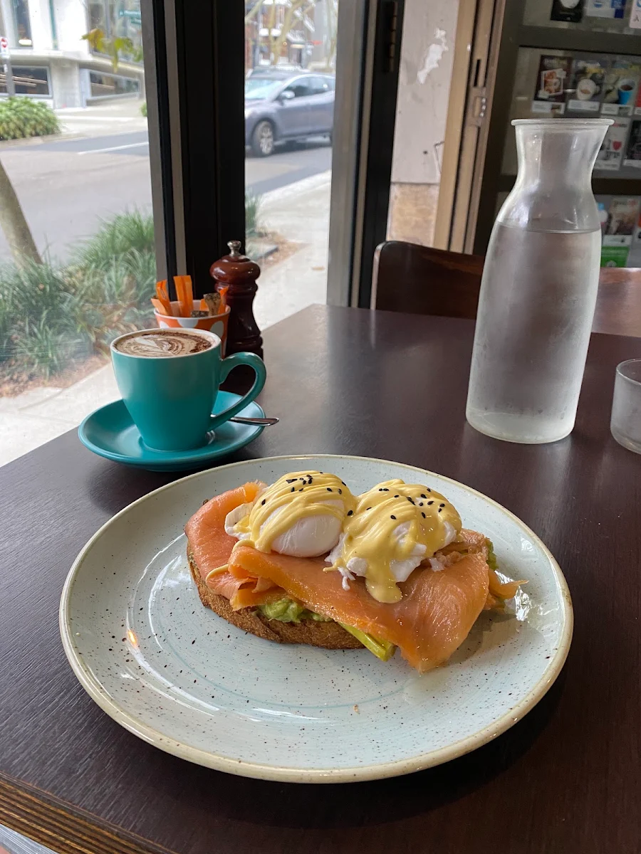 Hello Benny with Smoked Salmon, Le Monde Cafe
