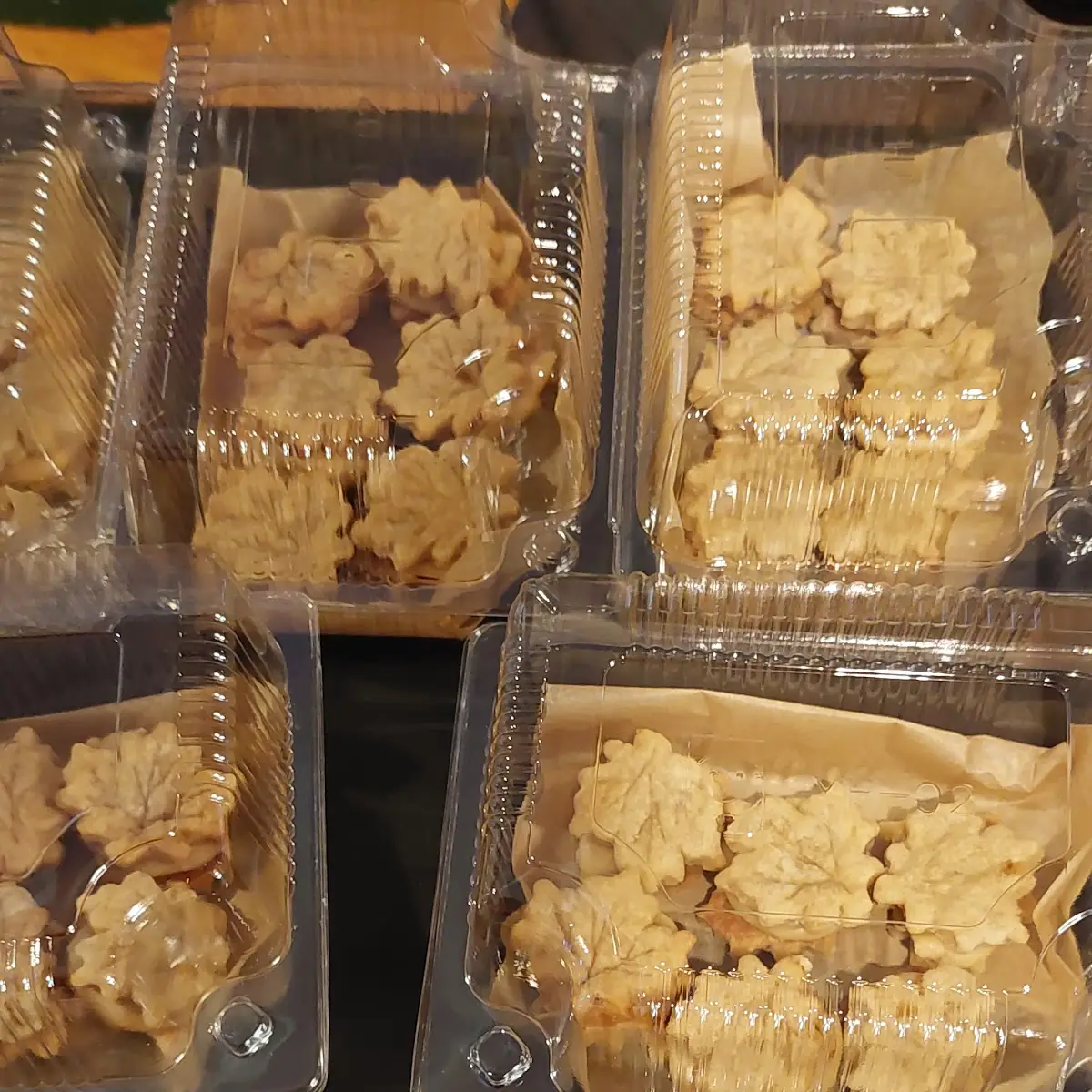 Maple Shortbread Cookies Filled