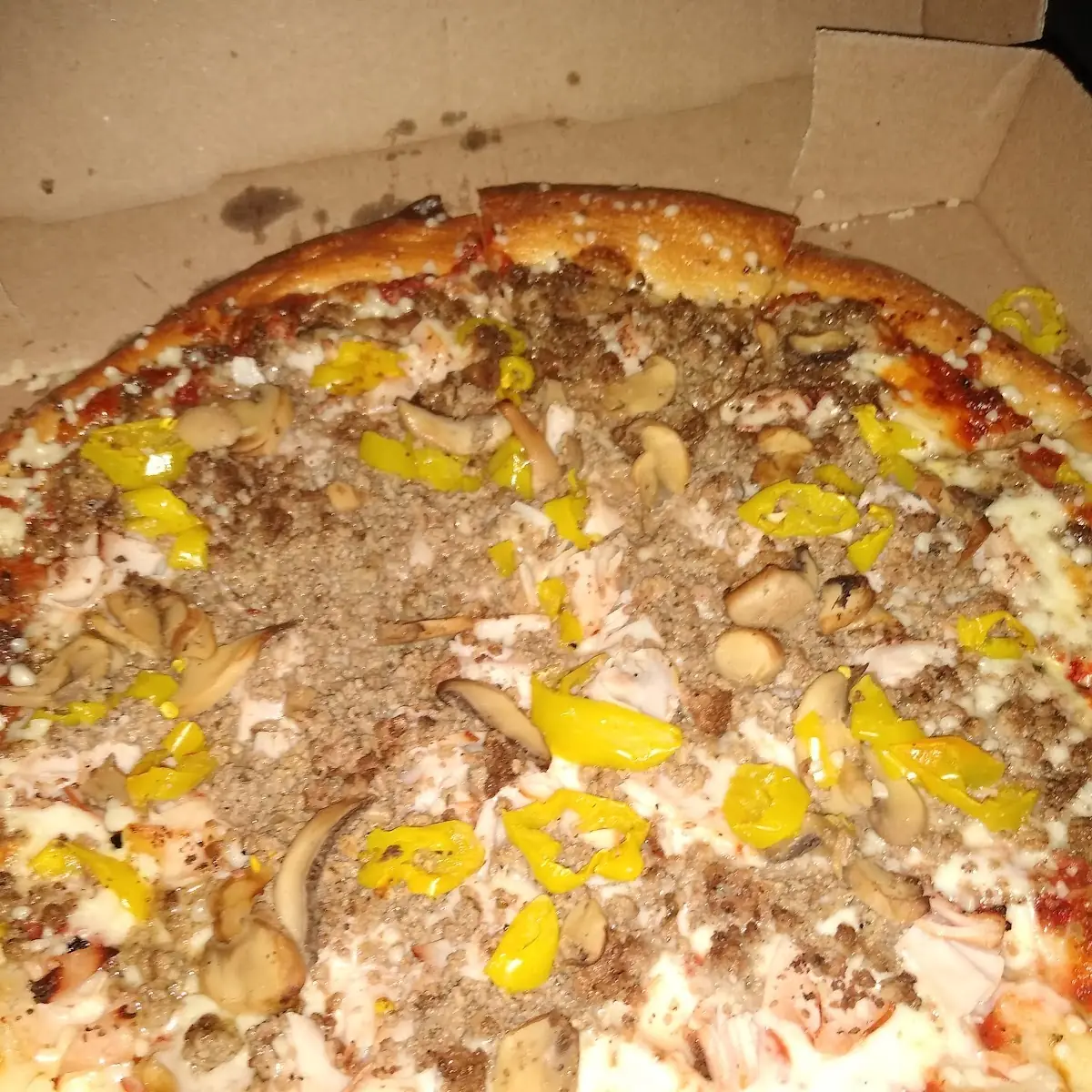 Butler's Hamburger Veggie Pizza