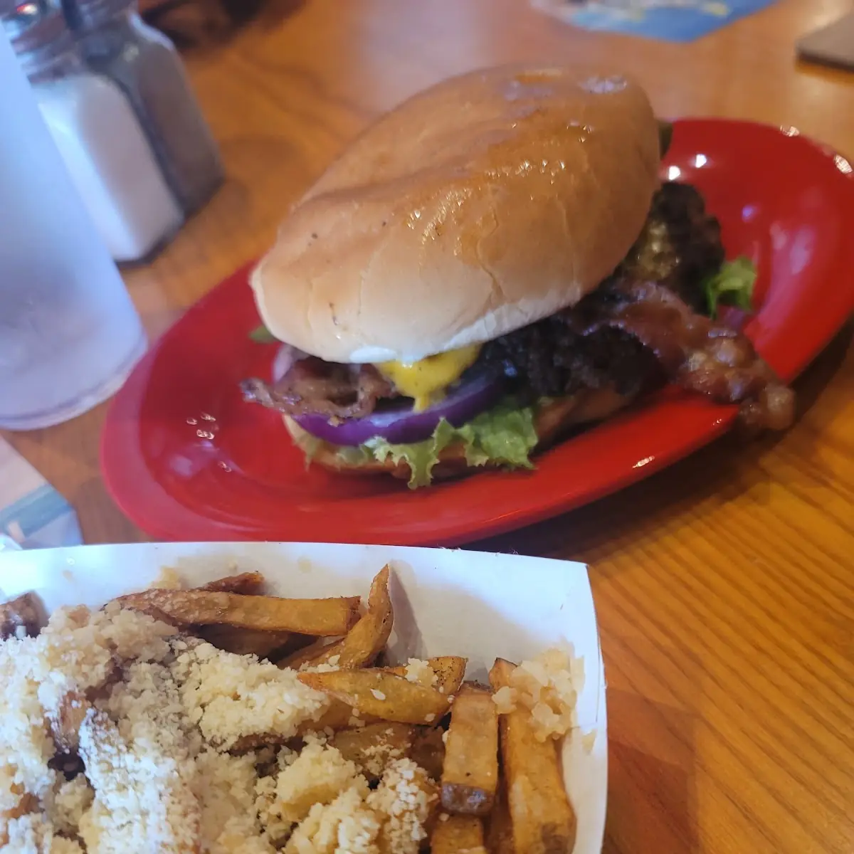 Smothered Chili & Cheese Burger