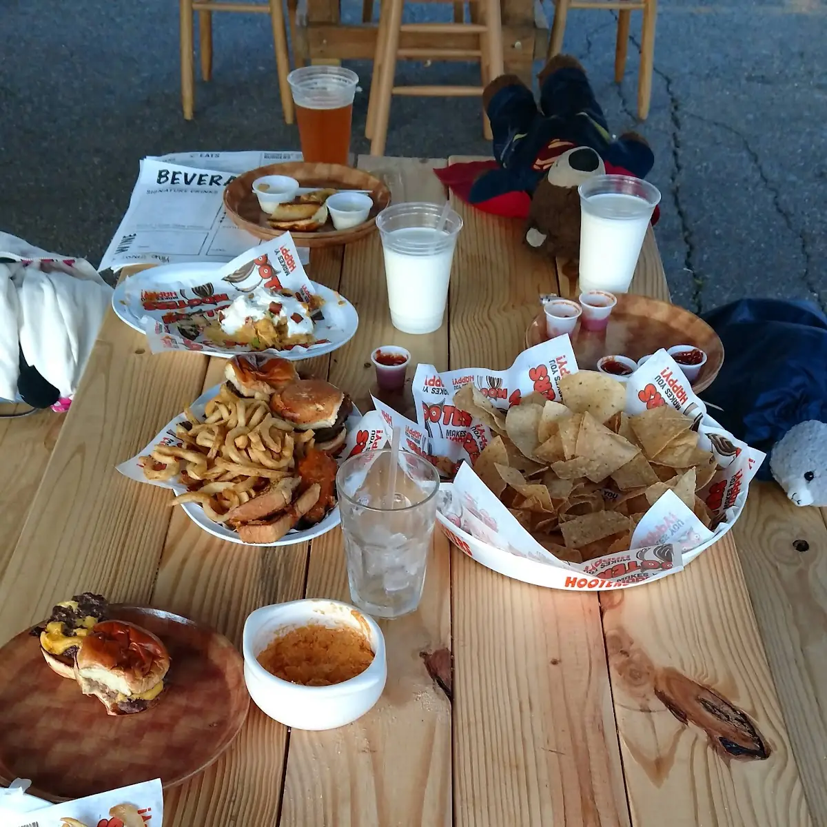 Cheeseburger Sliders and Buffalo Chicken