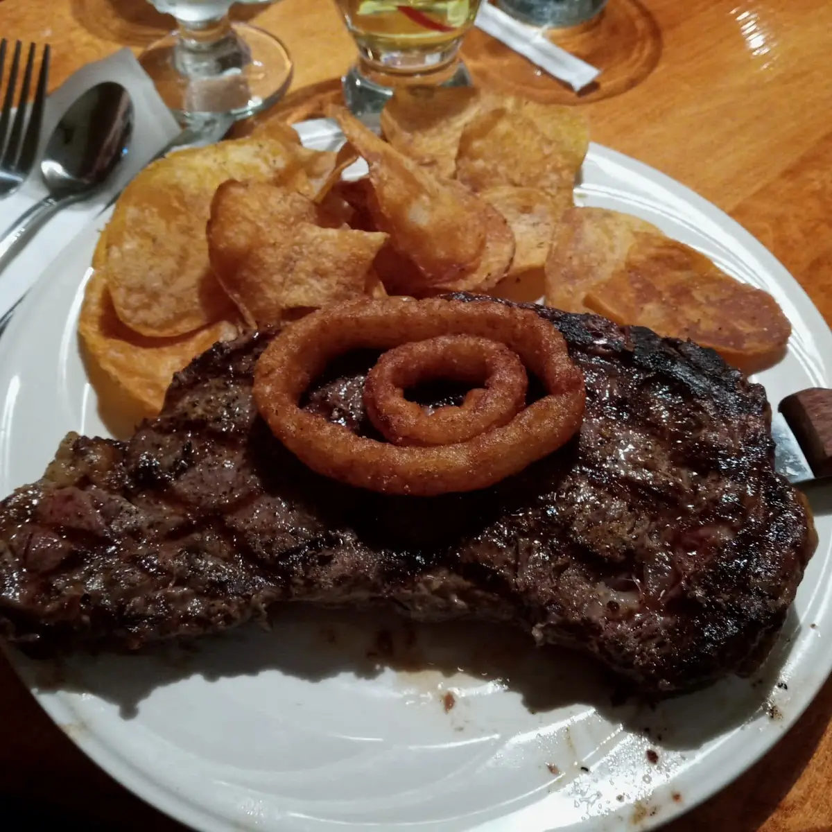 12 Oz Prime Rib with Pub Chips