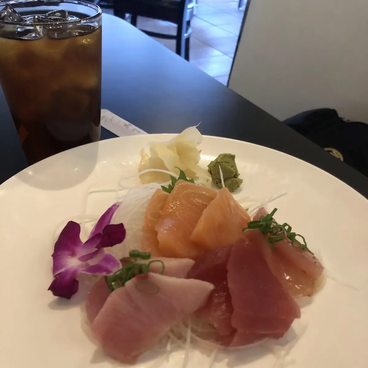 Yellowtail Sashimi GF