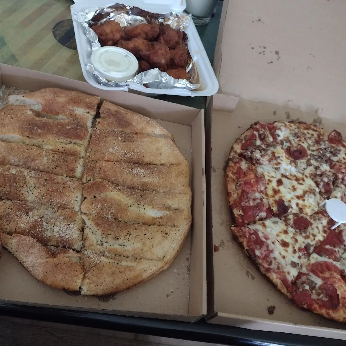 Pepperoni Pizza Wings Combo Bread Sticks