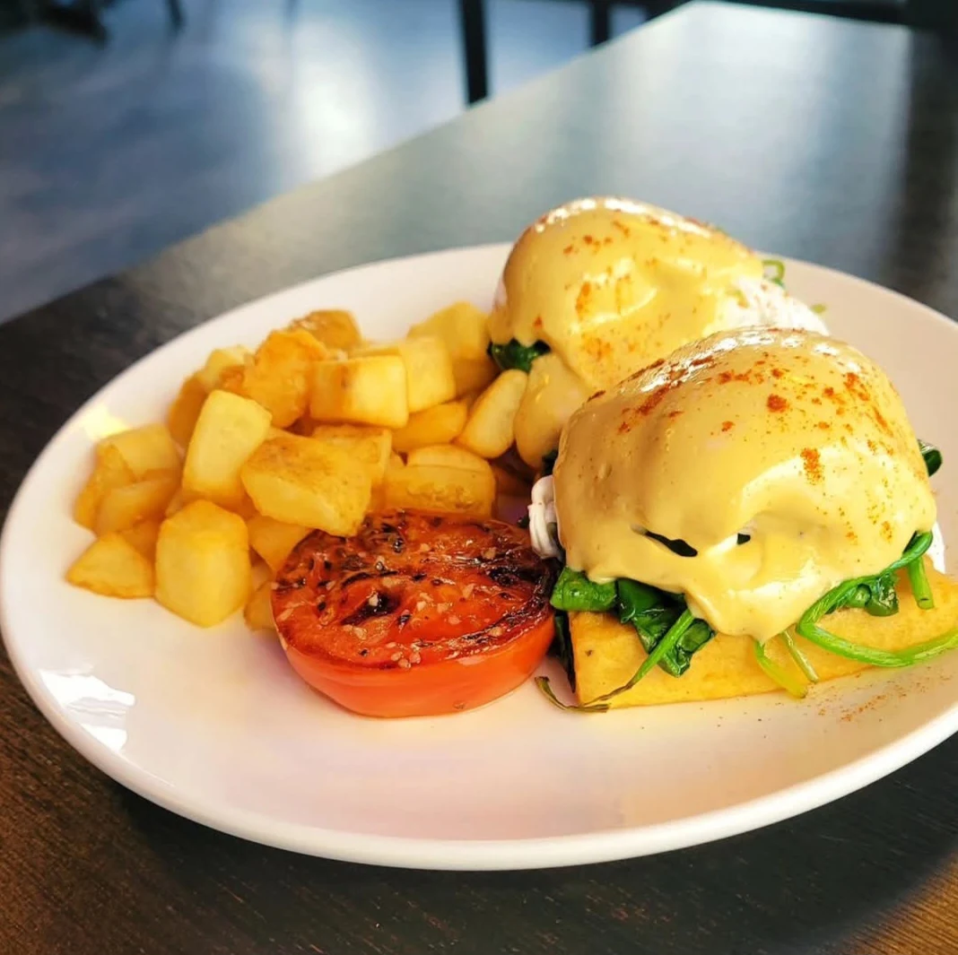 Highlights, Eagle's Rock Diner