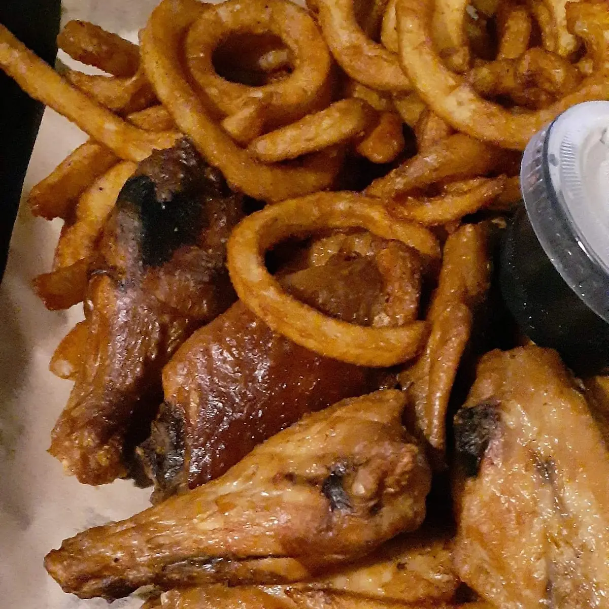 Chicken Wings with Fries