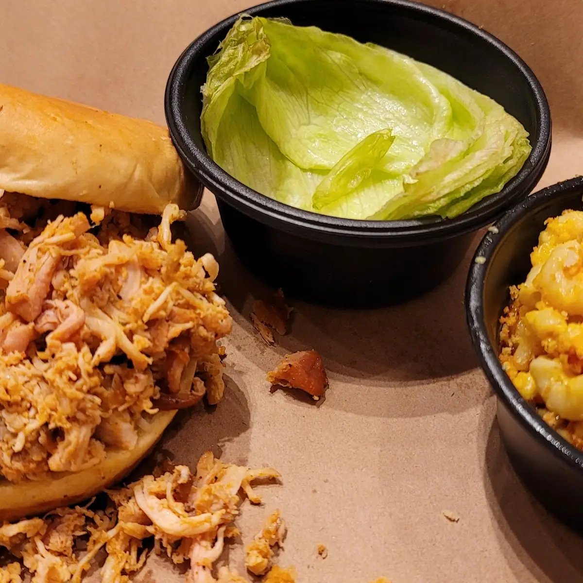 Pulled Chicken Sandwich with Mac and Cheese