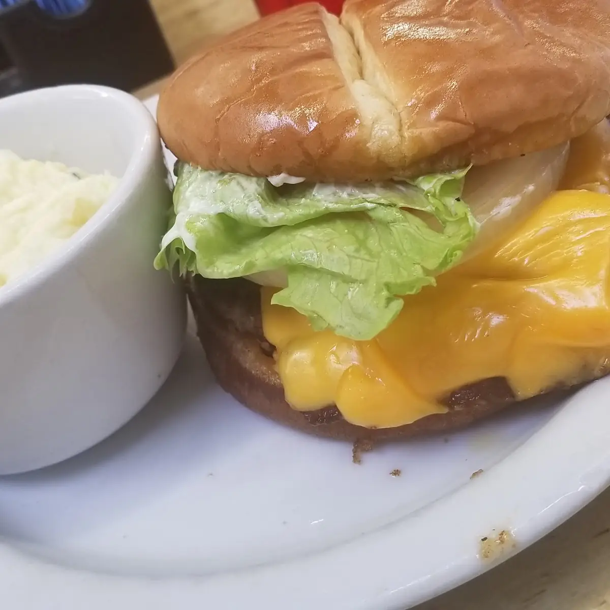 Bobo's Bacon Cheeseburger