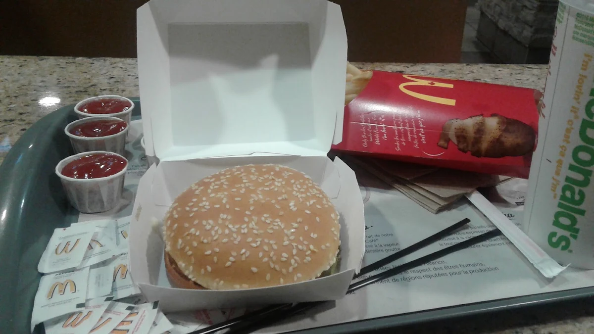 MC Poulet En Canne, McDonald's