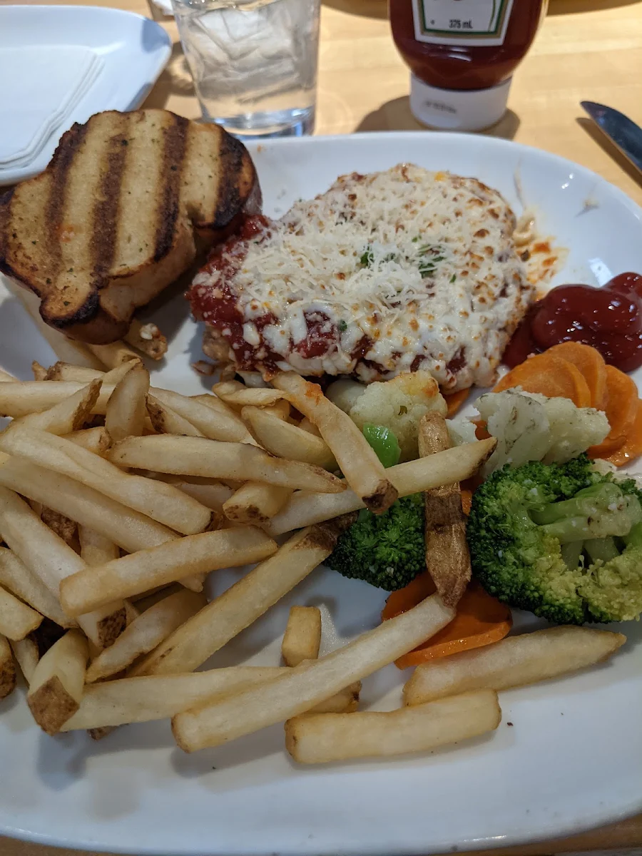 Chicken Parmesan, Boston Pizza