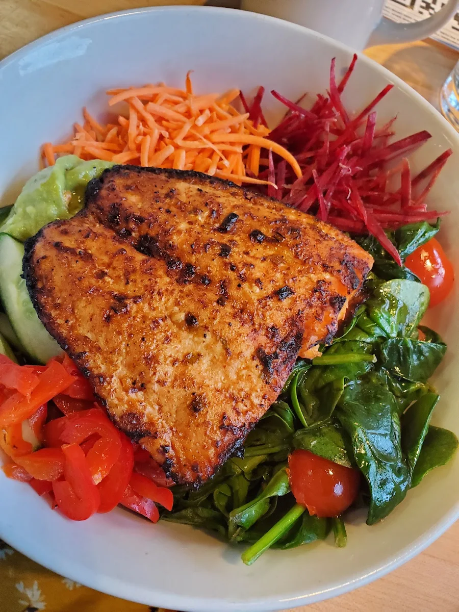 Salmon Power Bowl, Boston Pizza