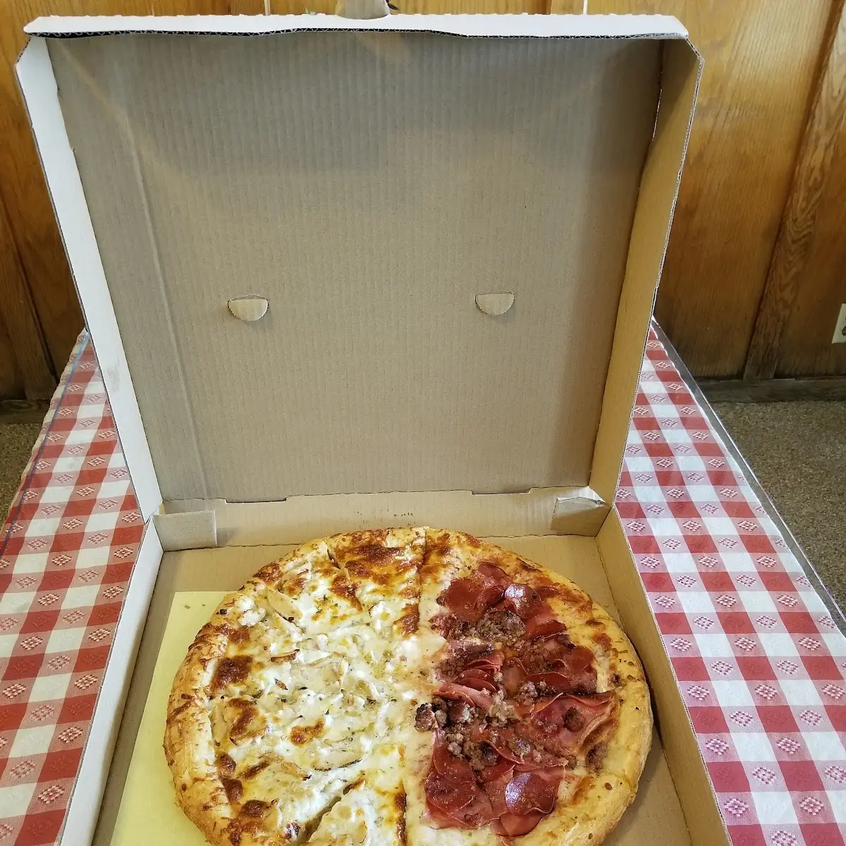Garlic Chicken Pizza Meat Lovers