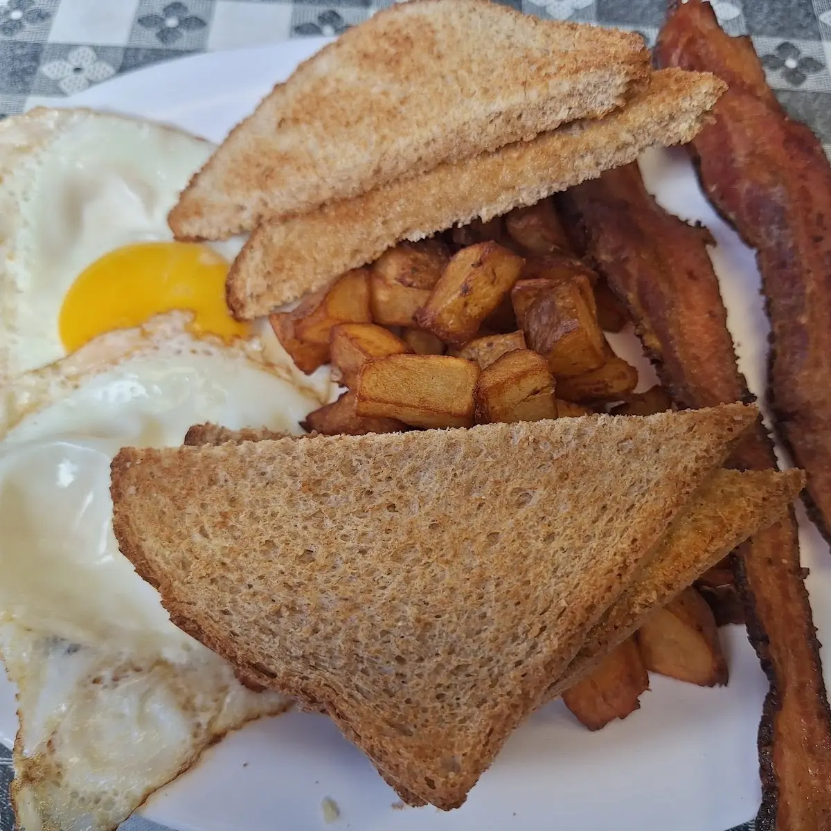 Two Eggs Bacon and Hasbrown Platter
