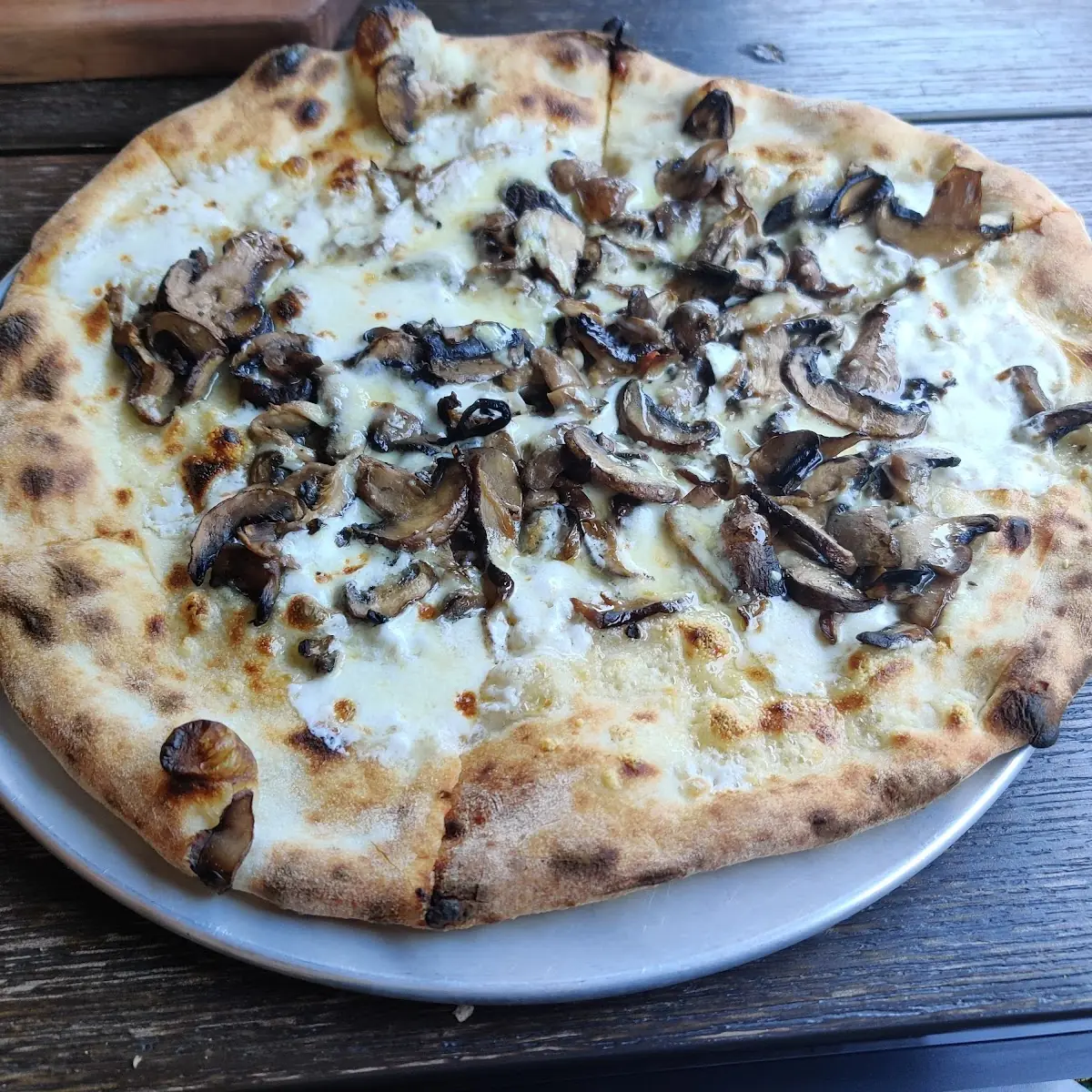 Tartufo Pizza