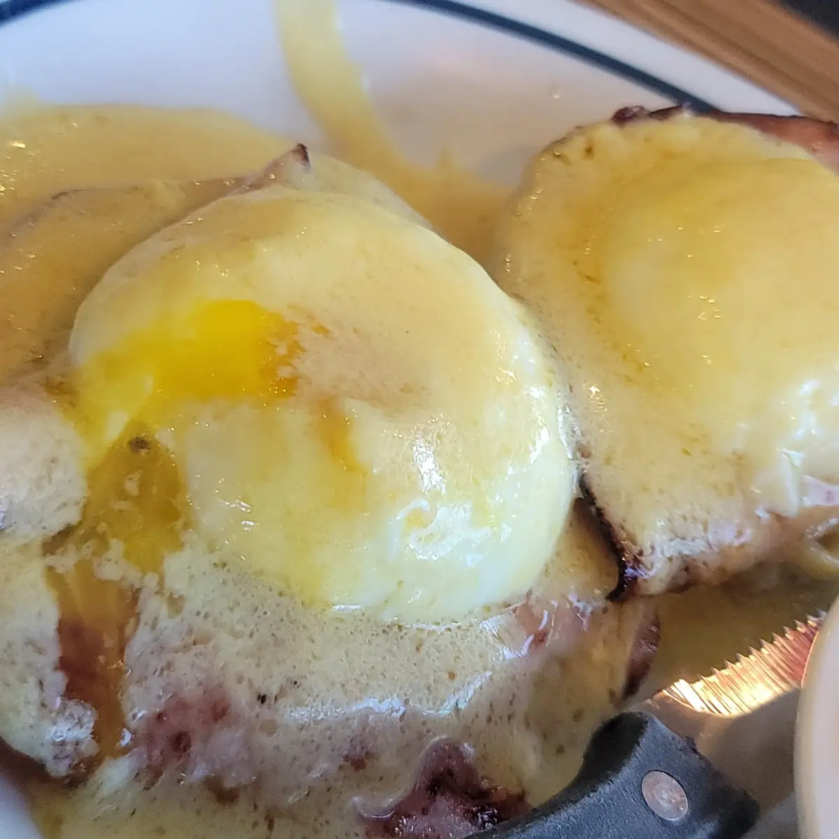 Eggs Benedict
