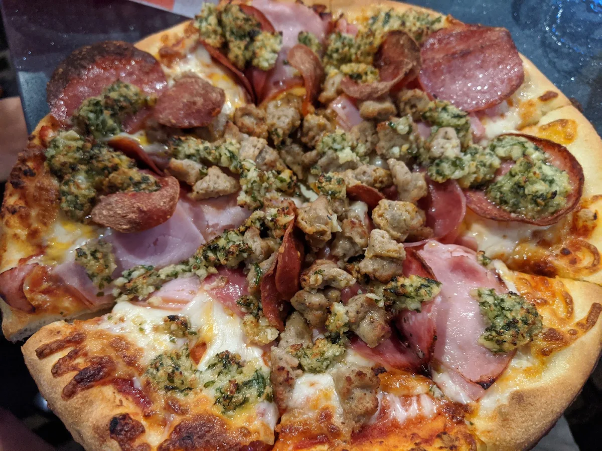 Meat Lovers Pizza with Garlic
