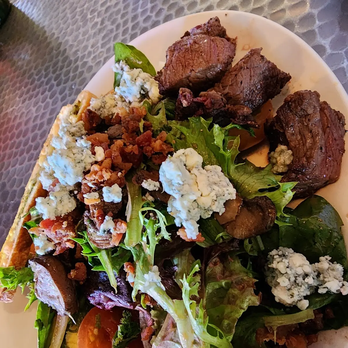 Izzy's House Salad