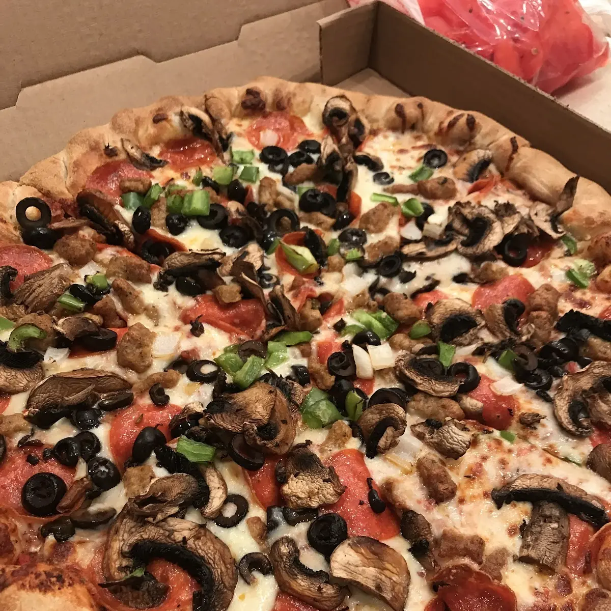 Mushroom and Pepperoni Pizza