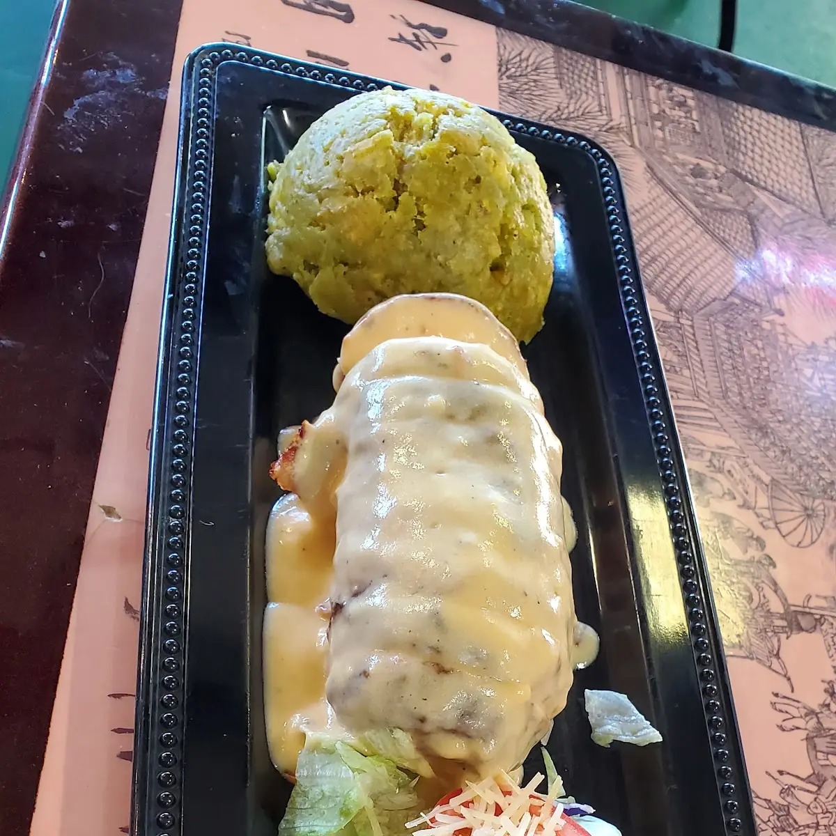 Pechuga Rellena De Amarillos