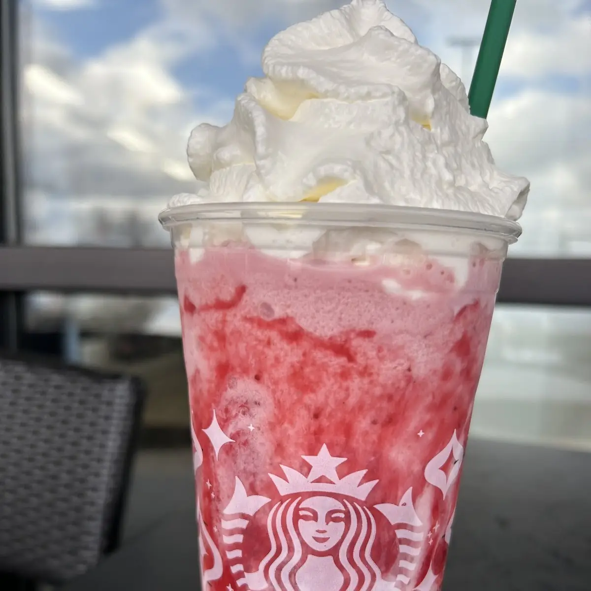 Strawberry Crème Frappuccino Blended Beverage