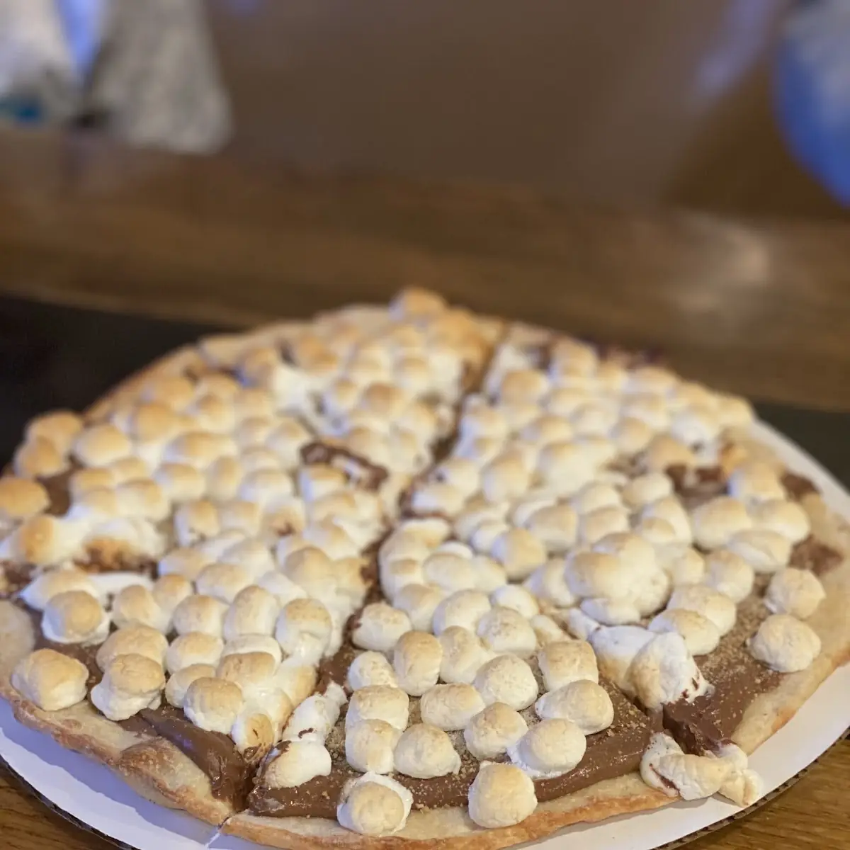 Thin Crust Pizza with White Sauce