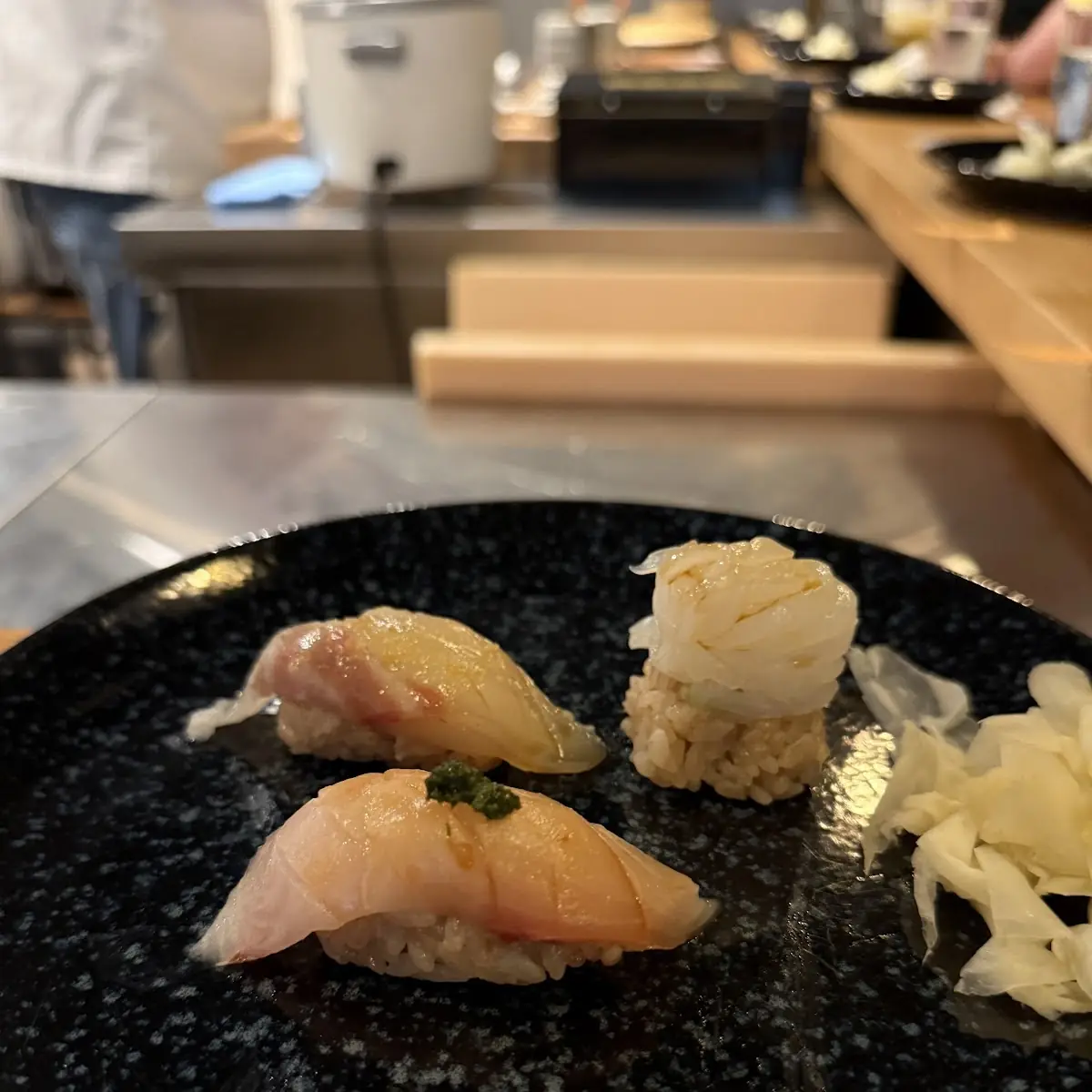 Hamachi Nigiri