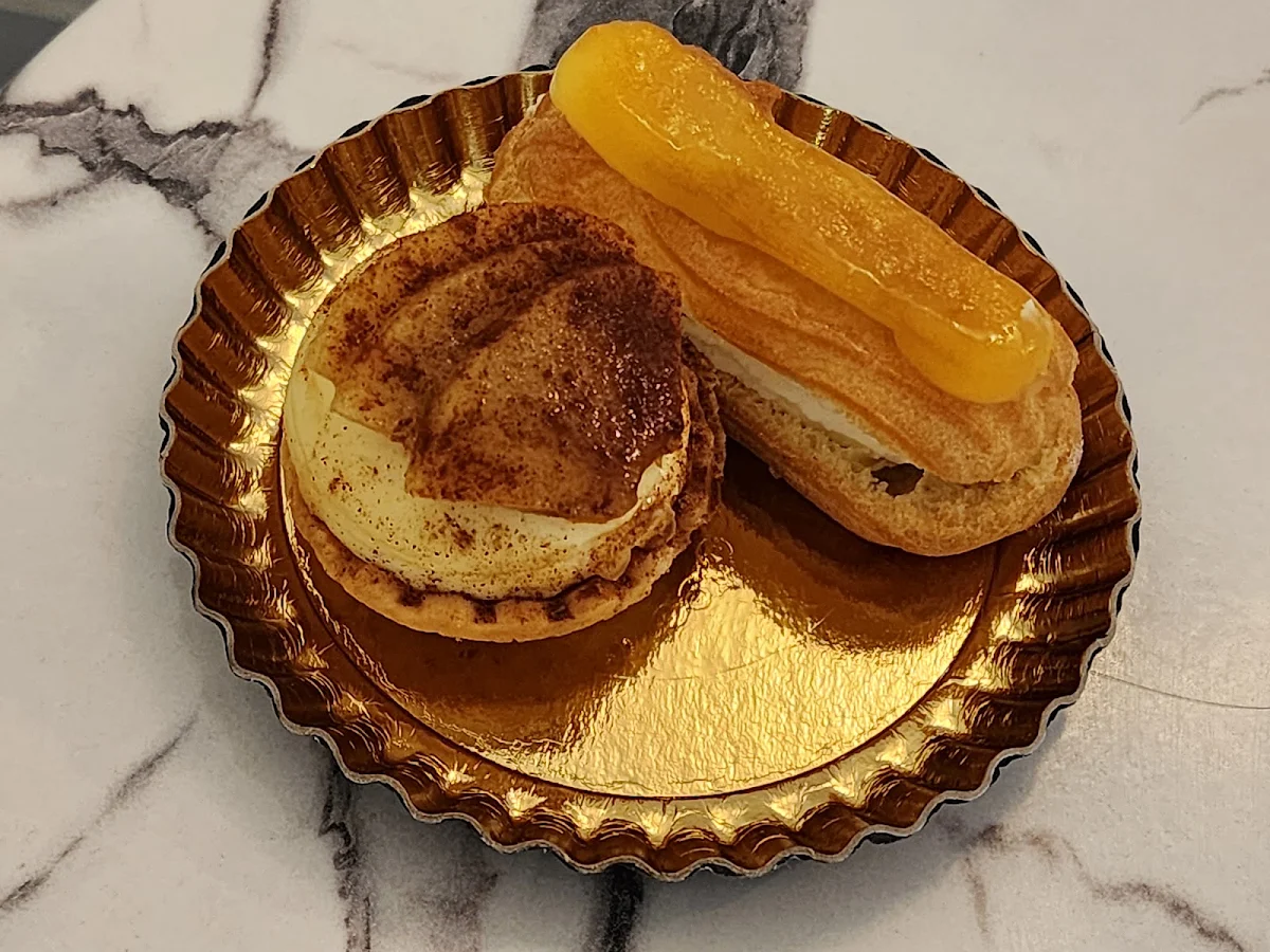 Mini Cream Puff and Mini Creme Brulee Éclair