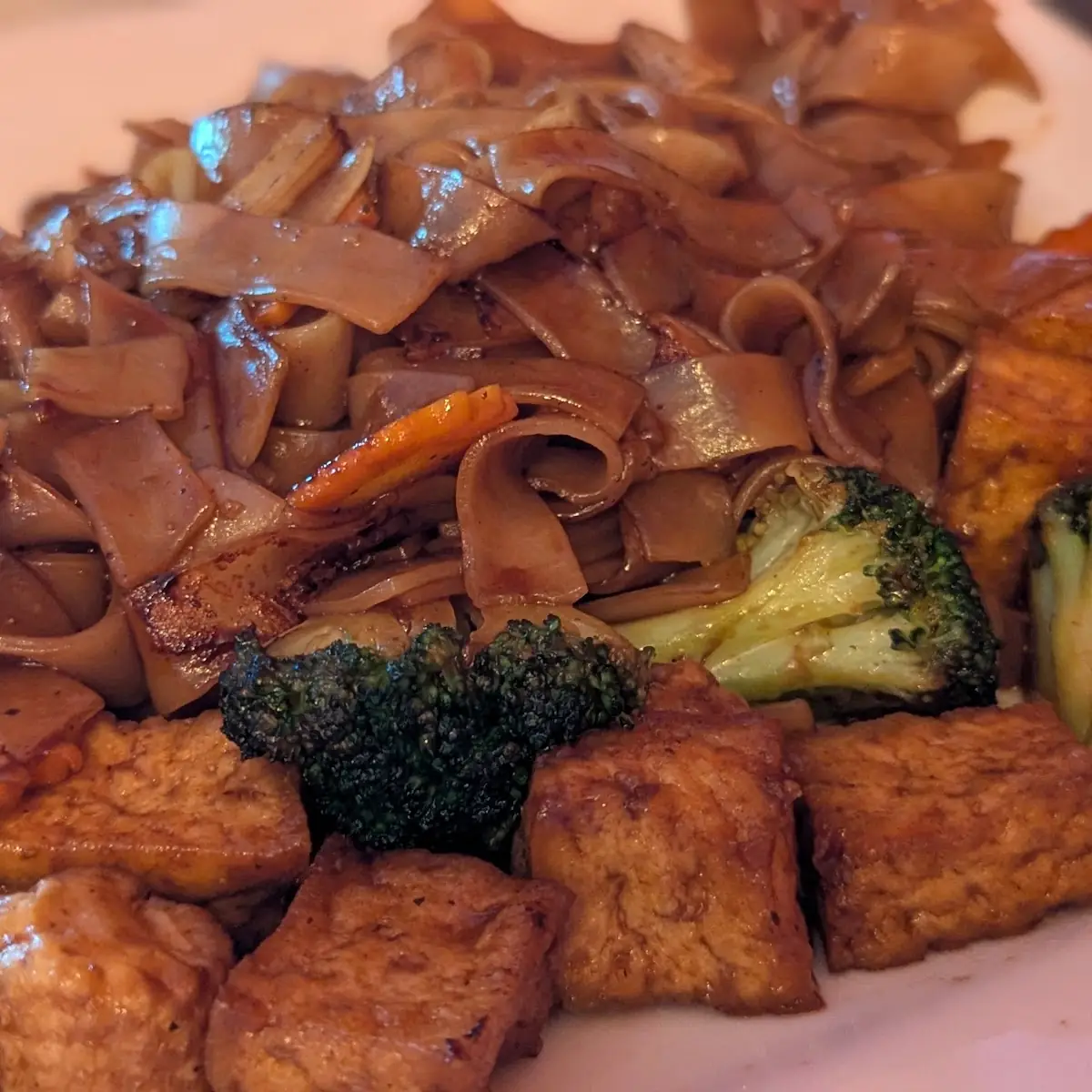 Pad See EW with Tofu