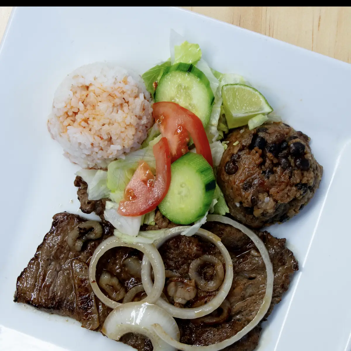 Combo 2 Bistec Encebollado