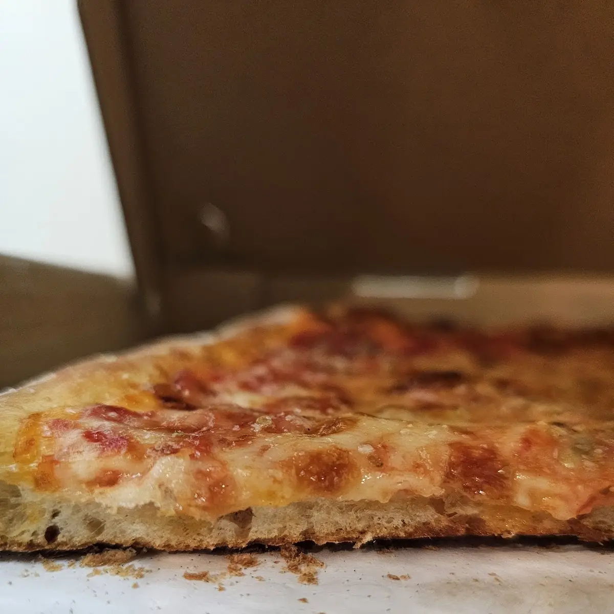 18" BYO hand tossed pizza