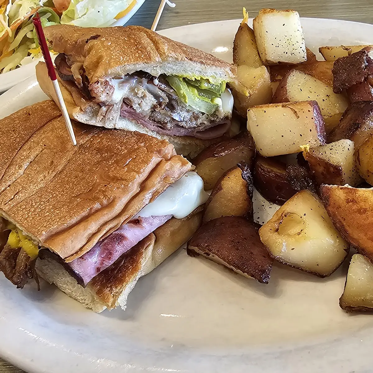 Cuban Sandwich 780 Cal