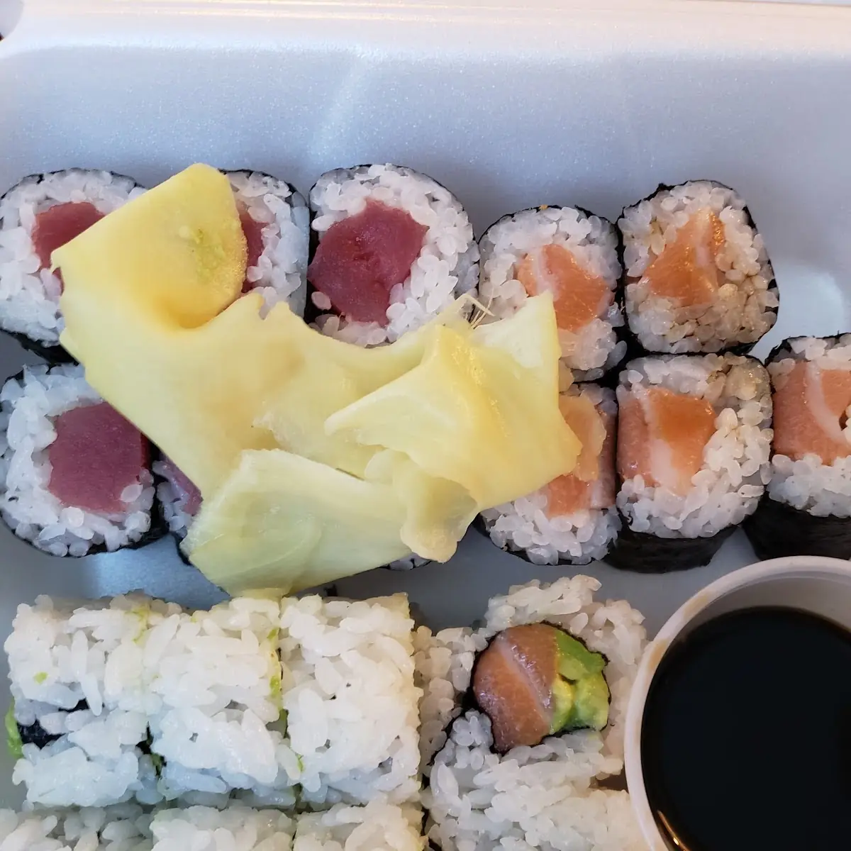 Saki Make Alaskan Roll Tekka Maki
