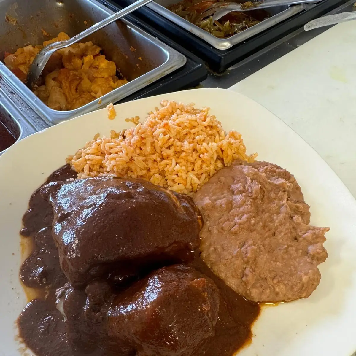 Pollo En Mole Poblano
