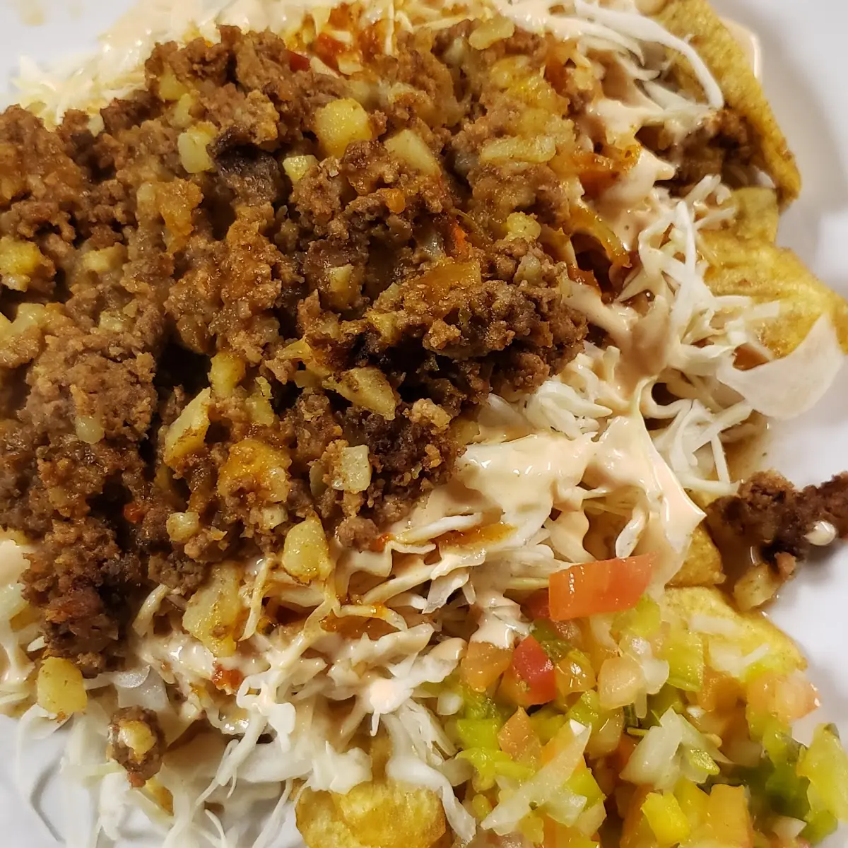 Carne Molida Con Tajadas