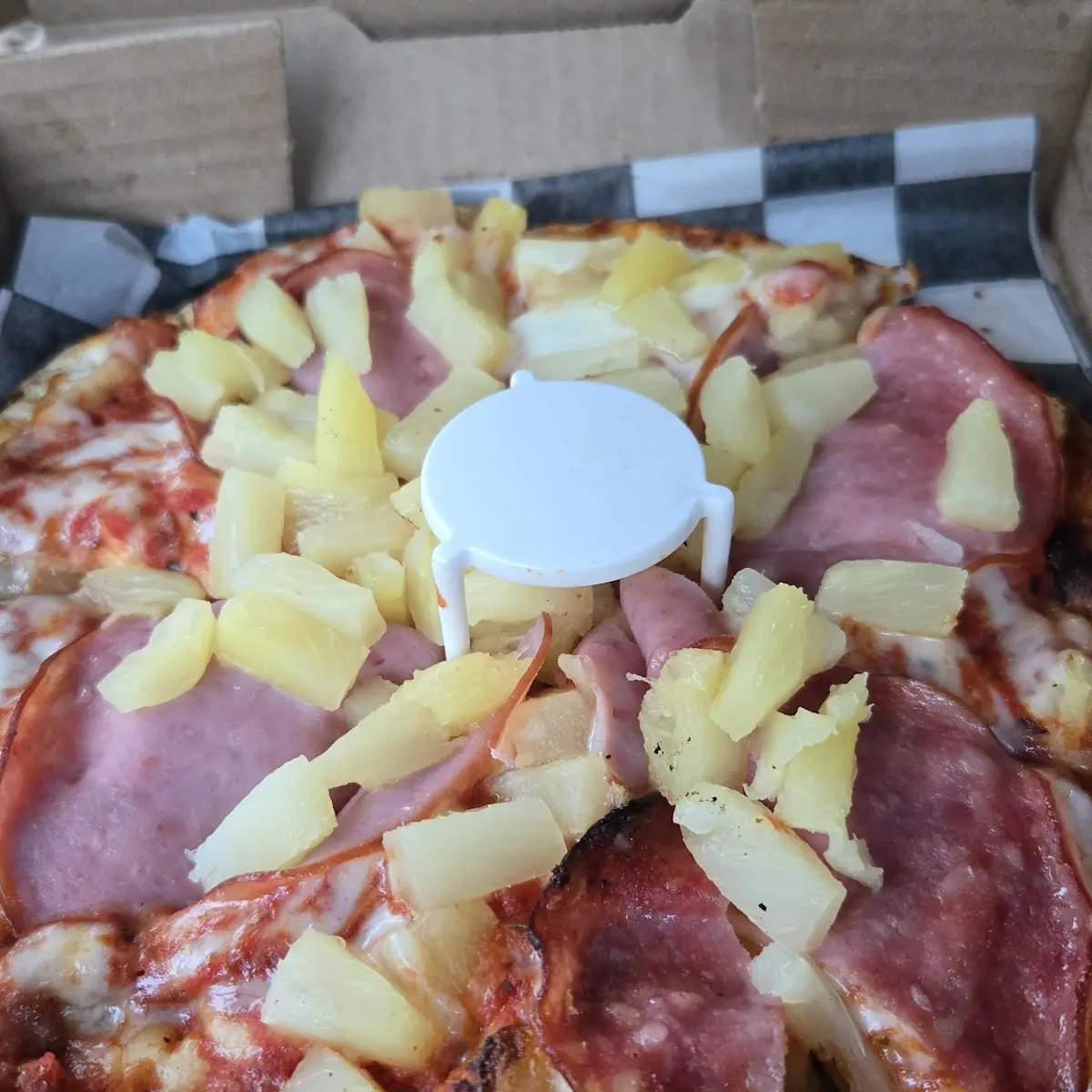 Hawaiian Pizza