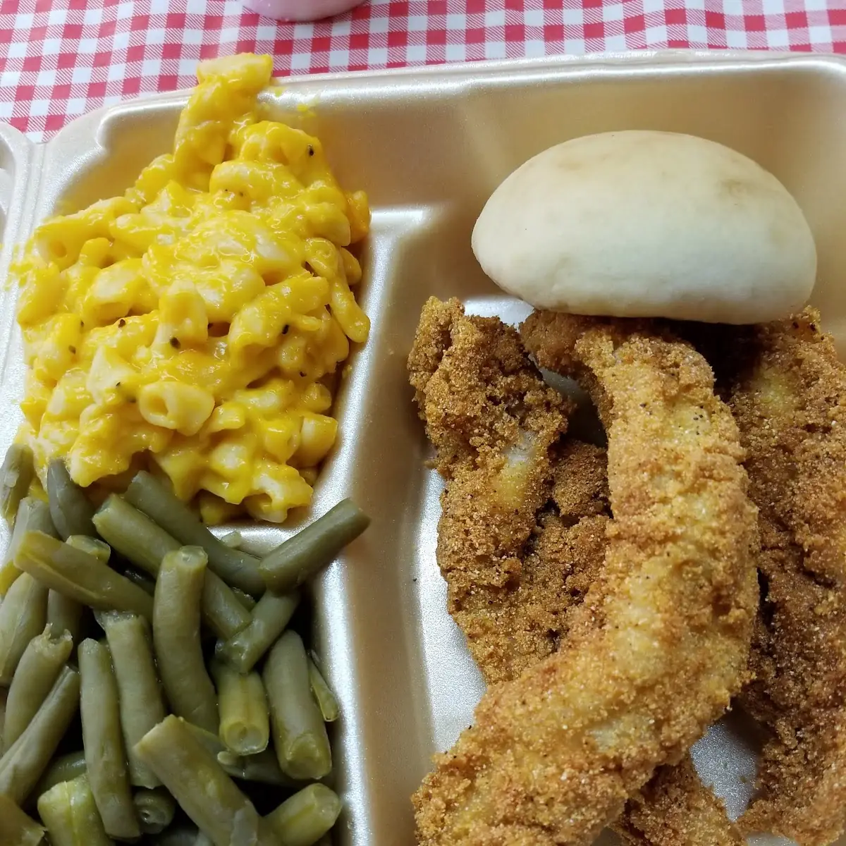 Catfish with Mac and Cheese and Green Beans