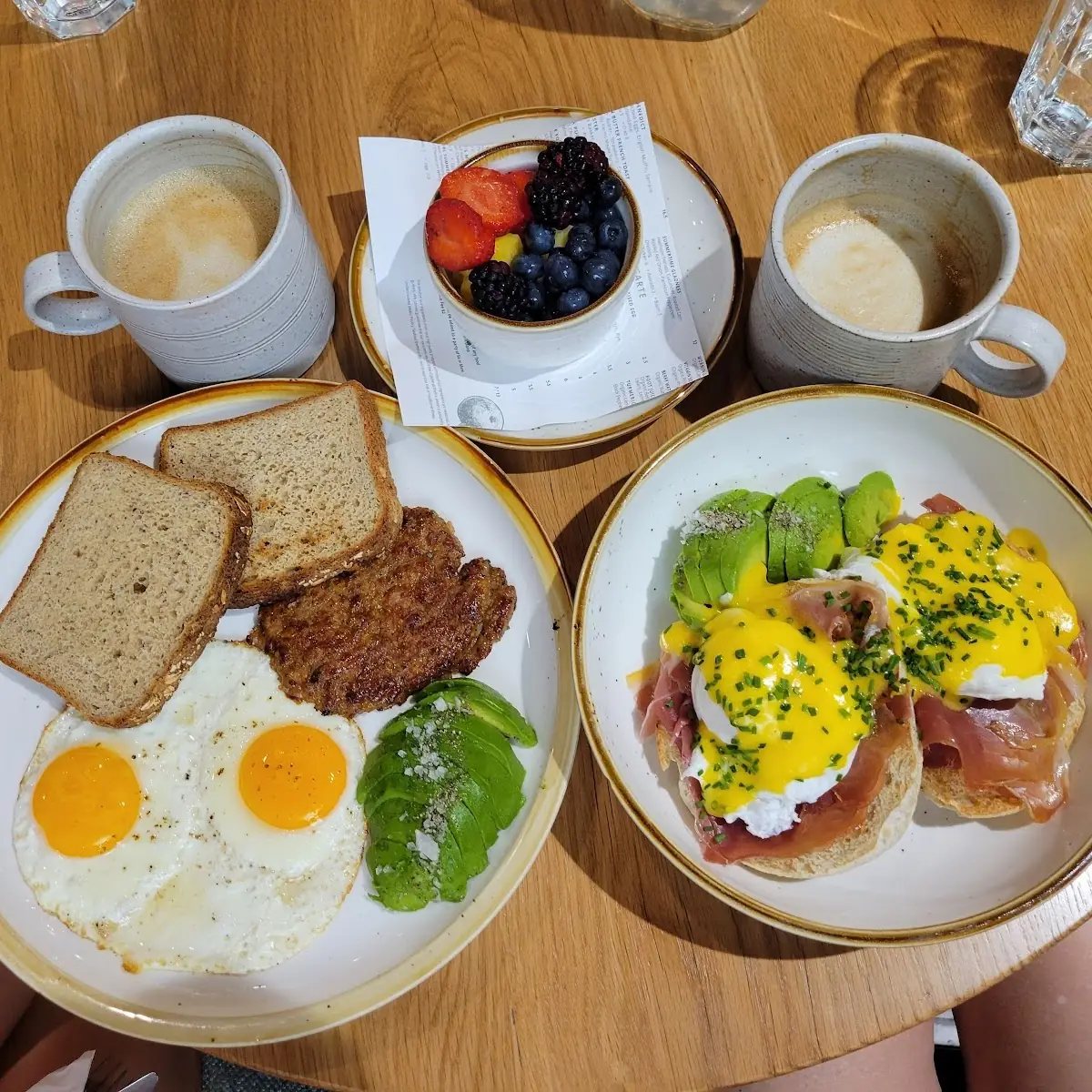 Eggs Benedict Avocado