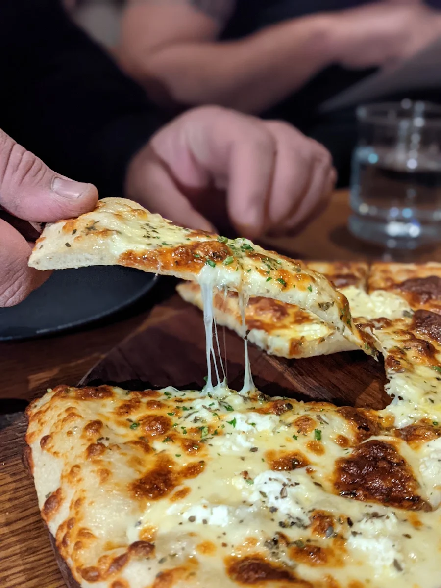 Courthouse Four Cheese Garlic Pizza, The Courthouse Restaurant
