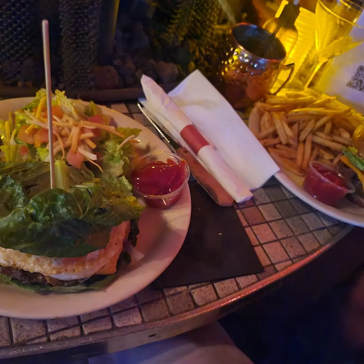 Lettuce Wrap Burger w Friend Egg
