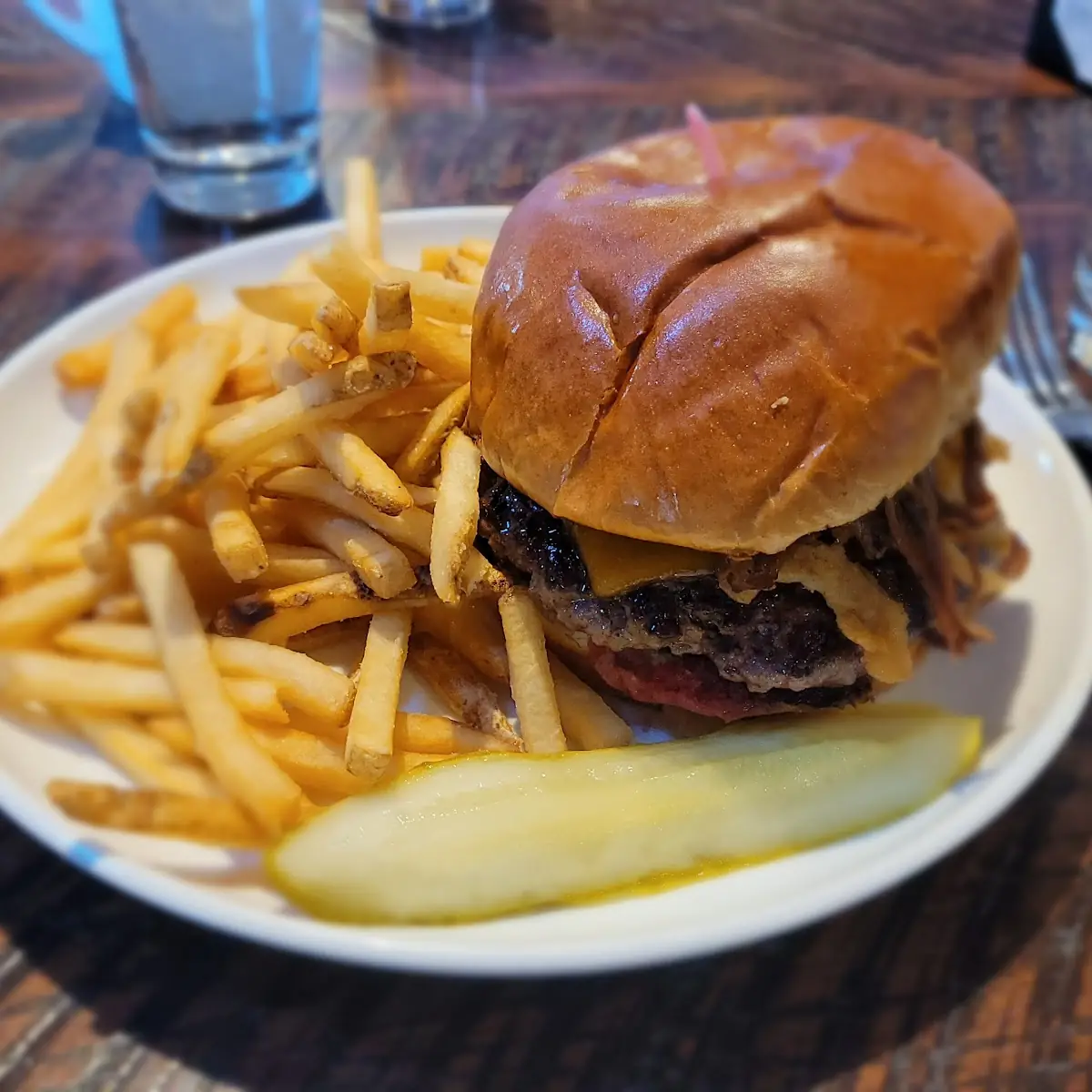 Lakewinds Elk Burger