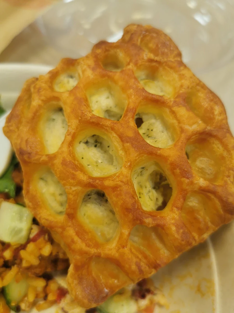Herb and Garlic Snacker