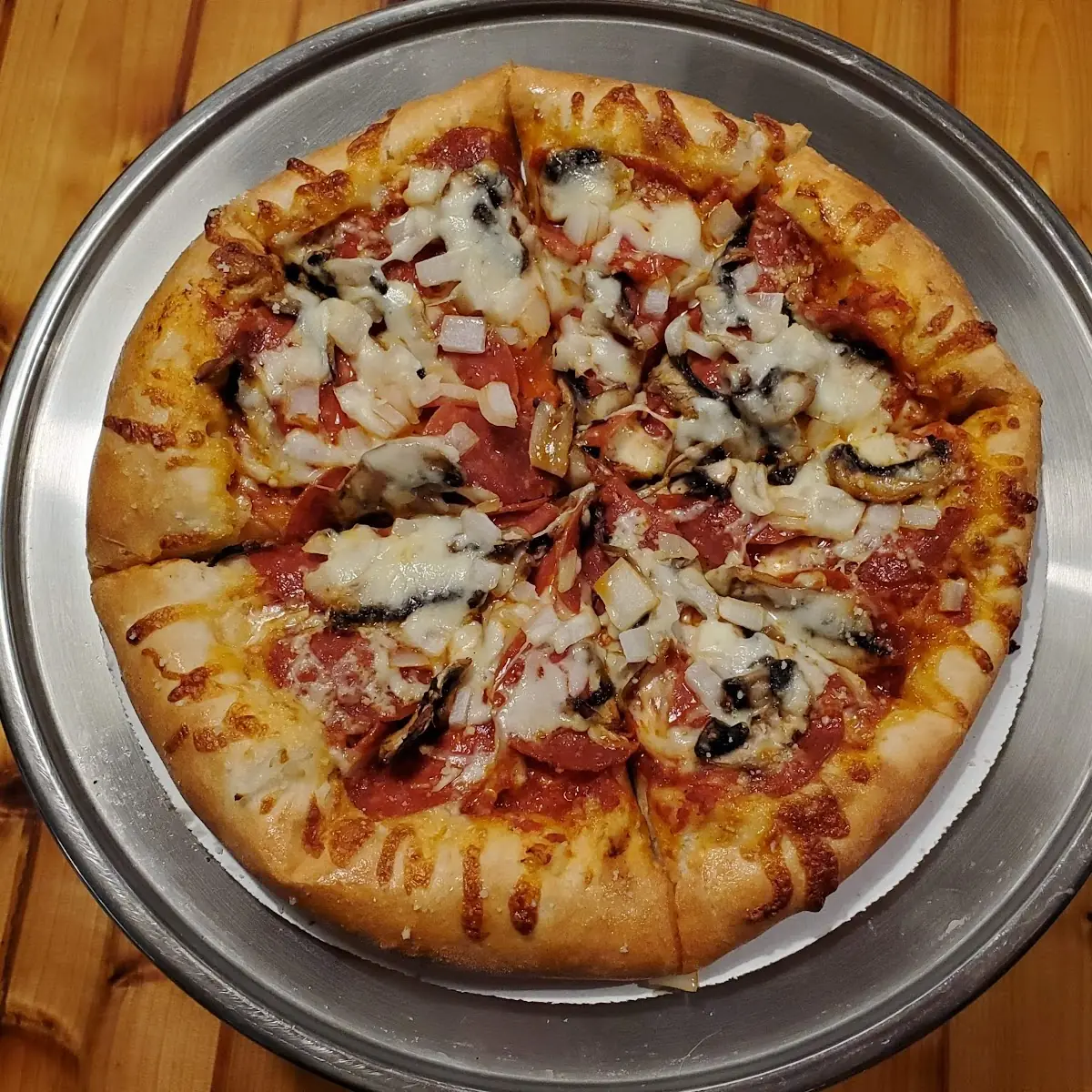 Mushroom Onion Pepperoni Pizza
