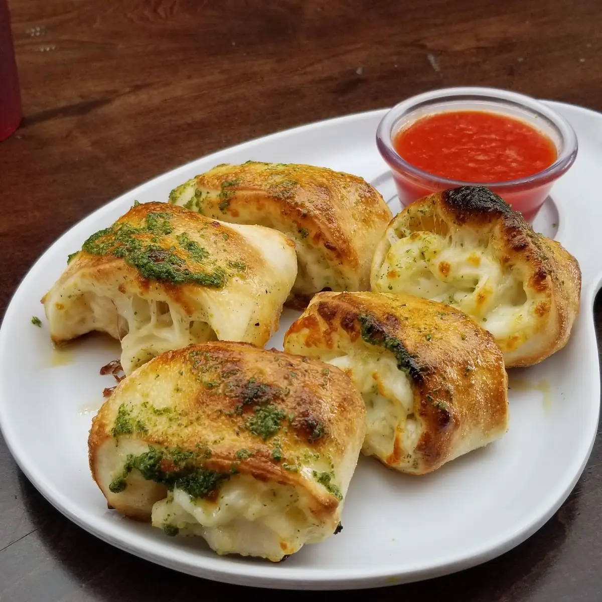 Garlic Knots with Cheese